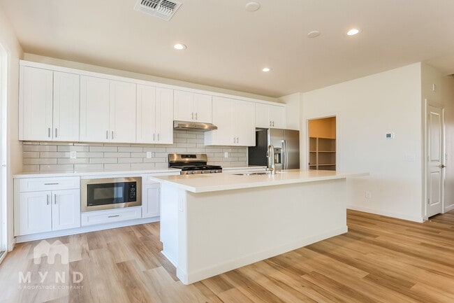 Photo - 615 N Vine St