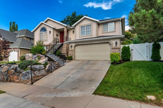 Building Photo - 14767 Brewster Dr