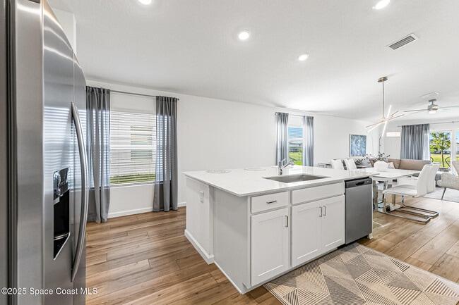 Photo - 1377 Colebrook Cir SW