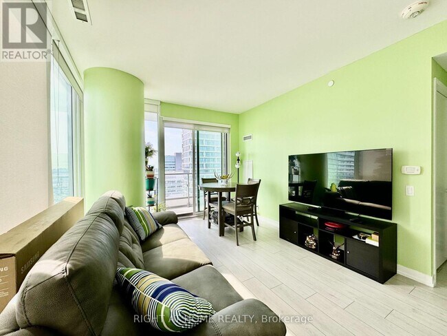 Photo - 898 Portage Pkwy Unit 1903