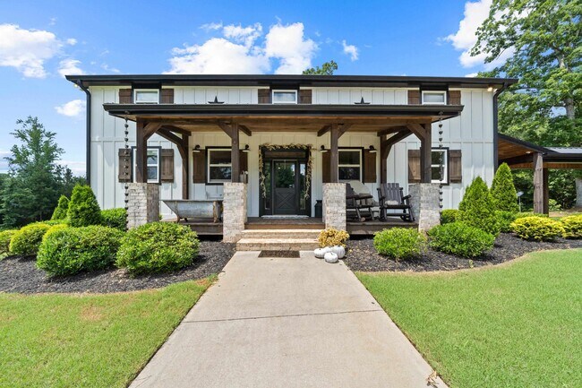 Photo - 5880 Madison Hwy