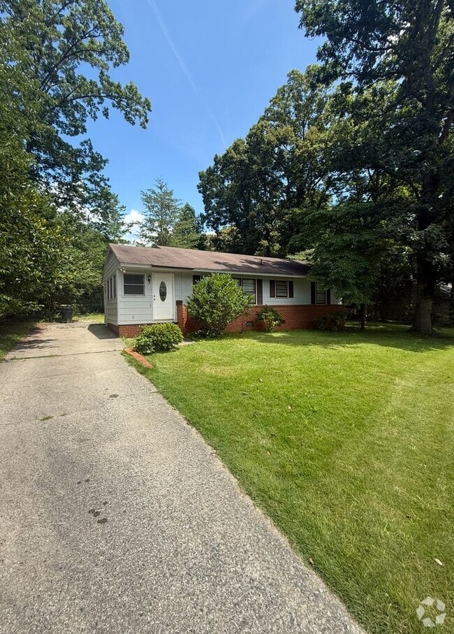 Building Photo - Charming 3-Bedroom Home with Huge Workshop...