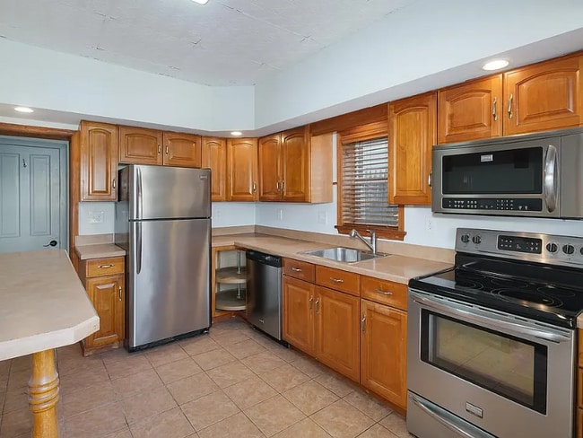 Photo - 3194 Almond St