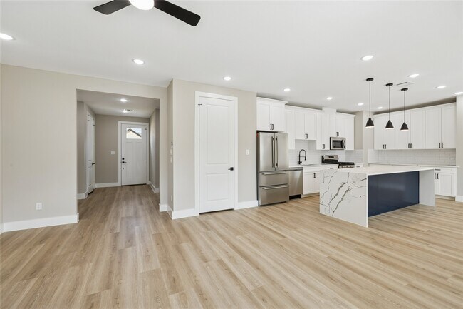 Photo - 2522 Liguria Ln