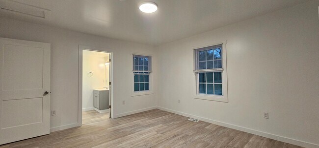 Photo - 210 Lincoln St