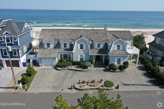 Building Photo - 214 Dune Ave Rental