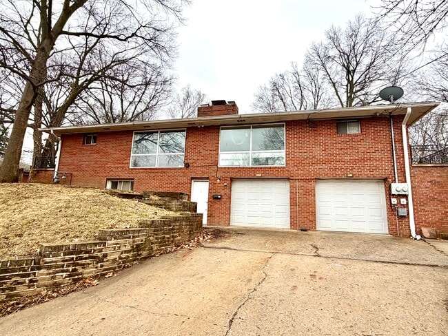 Photo - 9311 E 9th St S