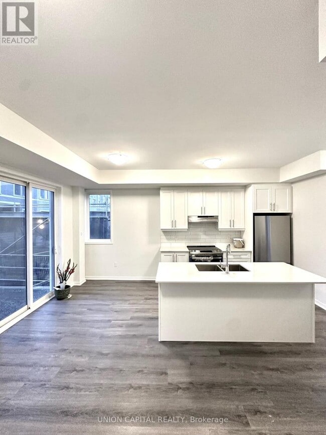 Photo - 31 Mable Smith Wy