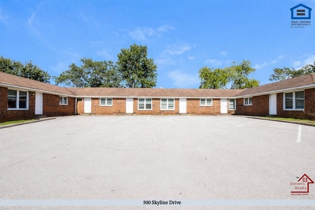 Building Photo - 500 Skyline Dr