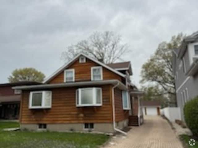 Building Photo - 4614 Gilbert Ave Rental
