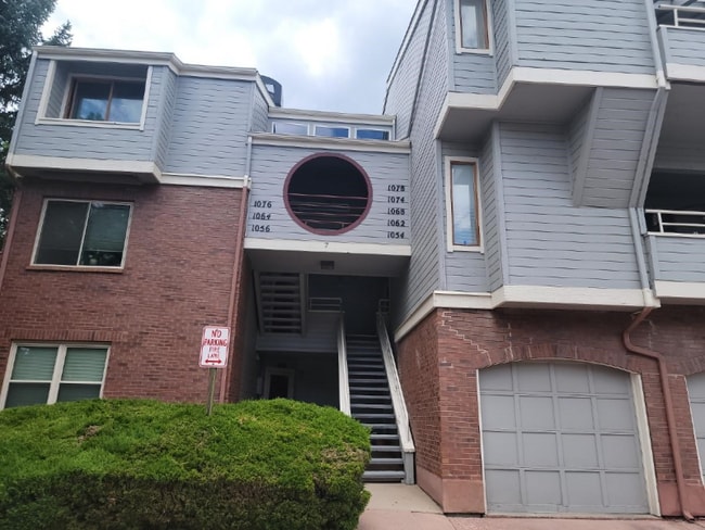 Building Photo - 1074 Acapulco Ct