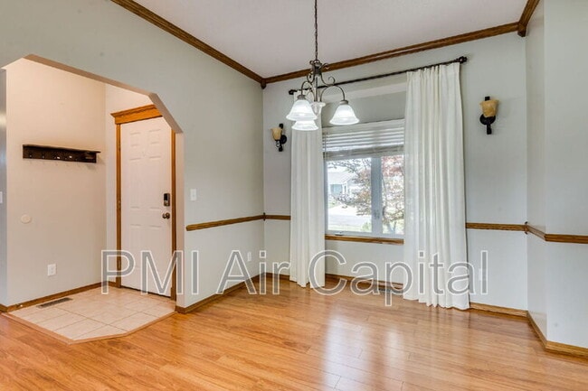 Photo - 2431 E Eastridge St