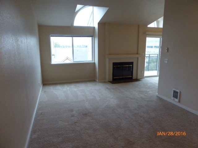 Photo - 3 Bed 2 Bath Condo in Factoria Unit B3