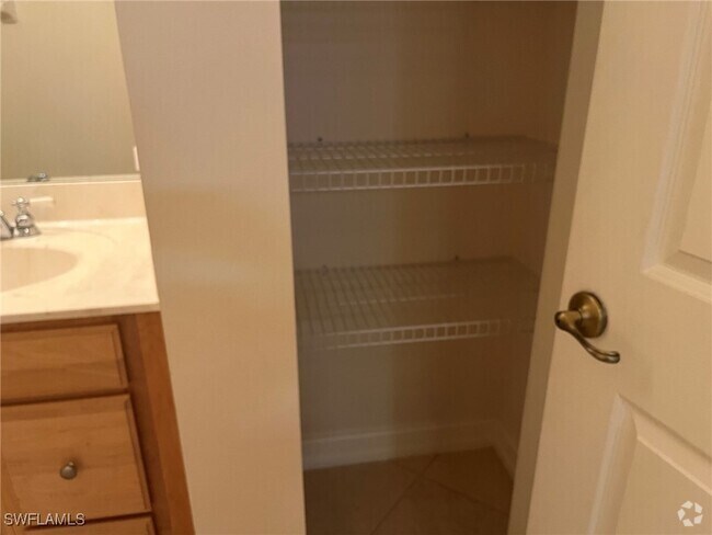 Building Photo - 1882 Tarpon Bay Dr S Unit 203 Rental