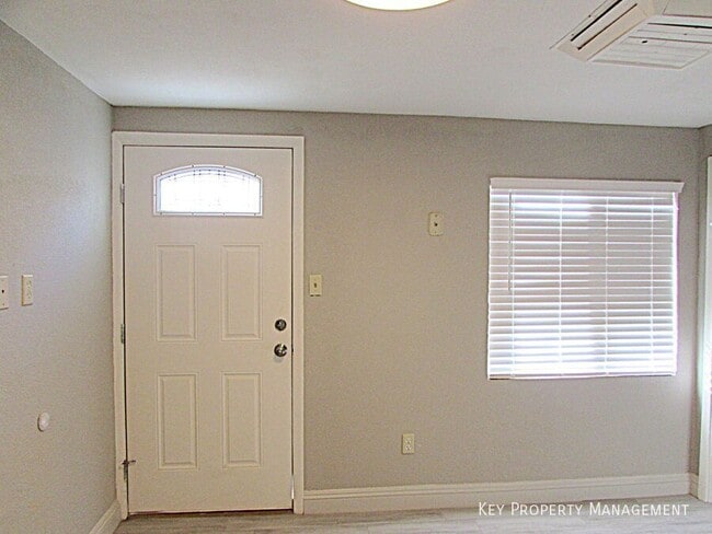 Photo - 405 S 15th St Unidad B