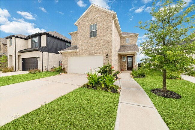 Photo - 728 Lake Lacosta Dr