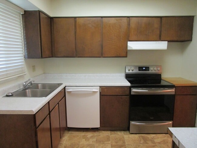 Photo - 2039 Barbour Dr