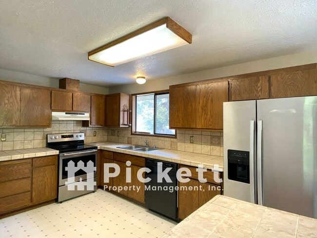 Photo - Lake Symington Area 3 Bedroom