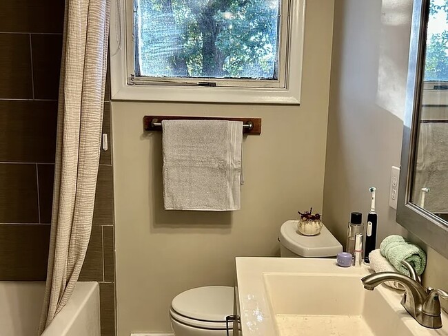 Photo - 966 Delaware Rd