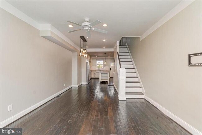 Photo - 217 S Clinton St