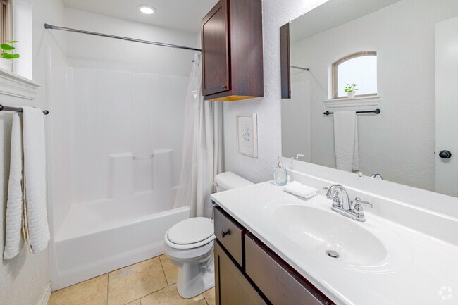 Upper Basic Furnished Unit - 3BR, 2BA - 1,300SF - Primary Bathroom