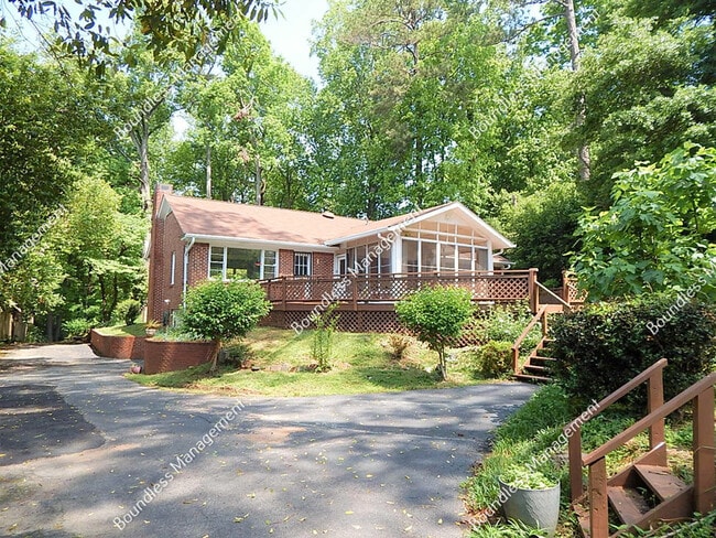 Photo - 1033 Scott Blvd