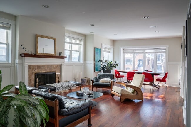 Photo - Gorgeous 5 Bedroom / 4 Full Bath Home along Chicago River