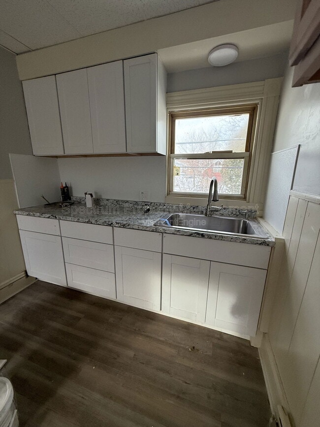 Building Photo - 16 Belmont Ave Unit 2