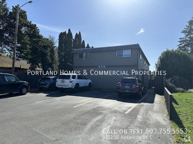 Building Photo - Recently Updated 2-Bd Milwaukie 4-Plex. Ne... Rental