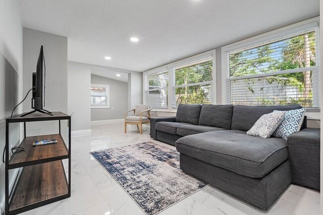 Photo - 10511 53rd Ave N