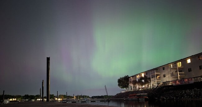 Photo - River's Edge Apartments