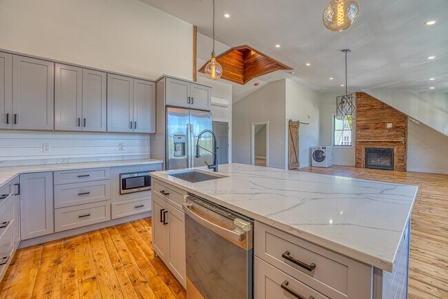 Photo - 1002 US-3 Unit 3 East