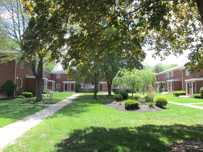 Photo - 426 Middle Tpke W Unit #52