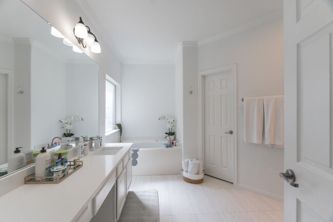 Photo - 135 S Rocky Point Cir