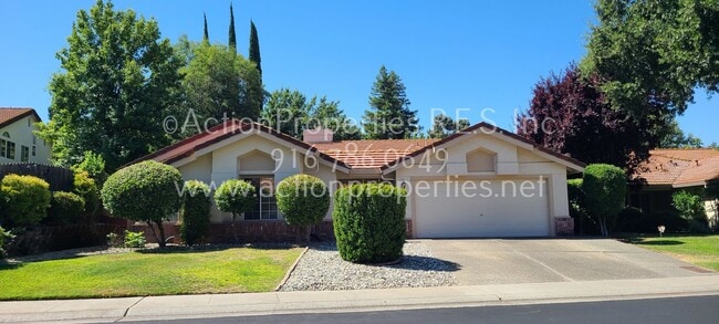 Building Photo - Woodcreek, West Roseville Single Story, , 4 Bed 2 Bath Large yard with Covered Patio and Shed wit...