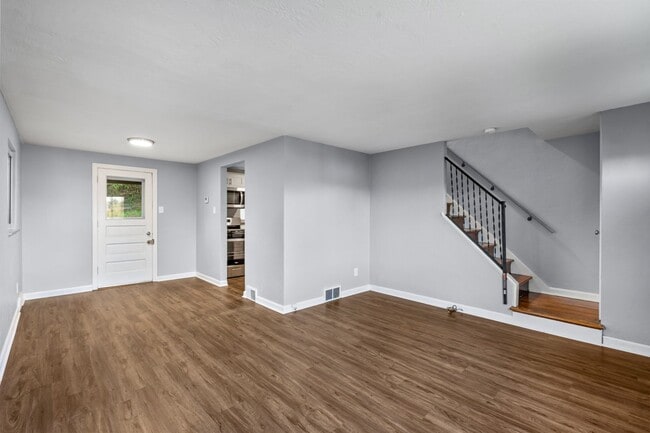 Photo - 448 Jacobson Dr