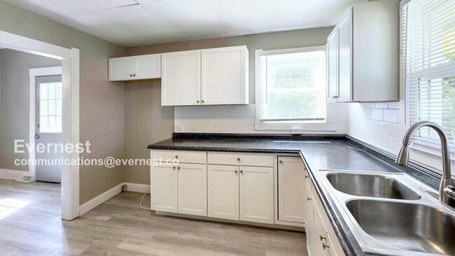 Photo - 714 Hampton Ave