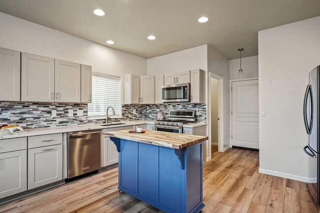 Photo - Updated home in Gardenside!