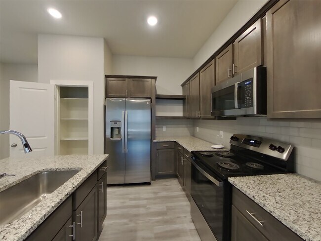 Photo - 9835 Willow Creek Commerce Dr