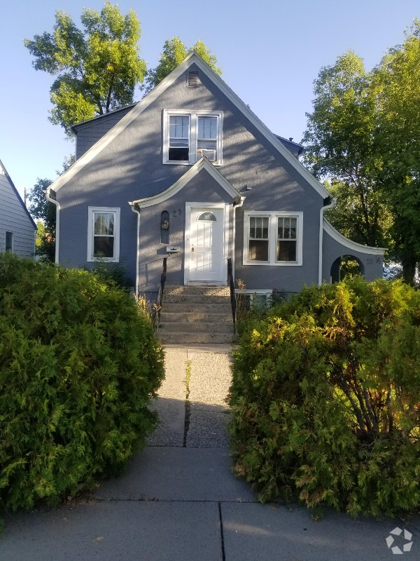 Building Photo - 31 Alderson Ave Rental