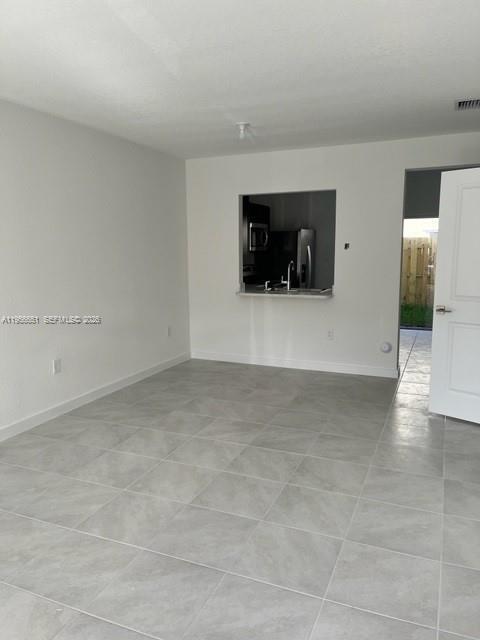 Photo - 492 NE 5th St