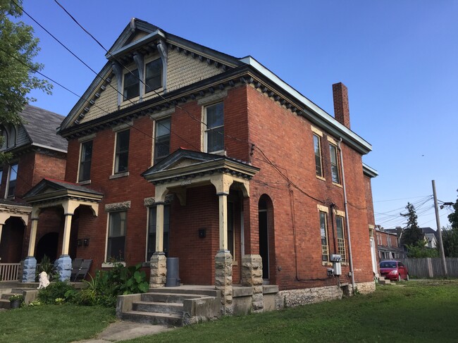 Building Photo - 404 W 1st Ave Unit 404 W 1st Ave