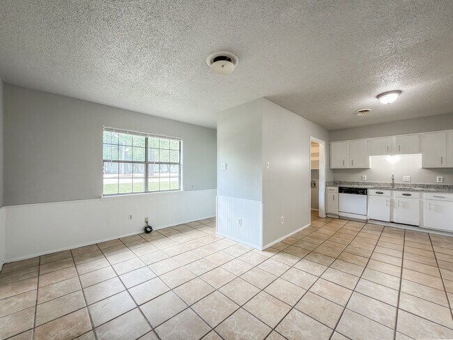 Photo - 2802 Grinnell Ave