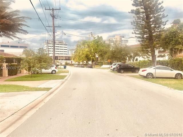 Photo - 3750 Sheridan Ave