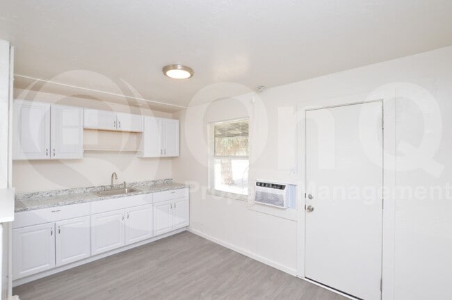 Building Photo - 7040 Grand Ave Rental