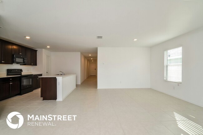 Photo - 122 Lemongrass Dr