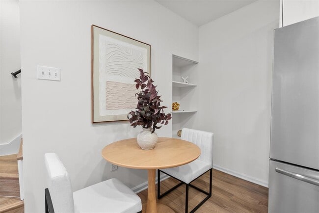 Photo - 407 Park Ave