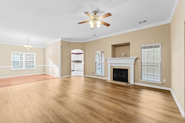 Photo - 934 Sedgefield Cir