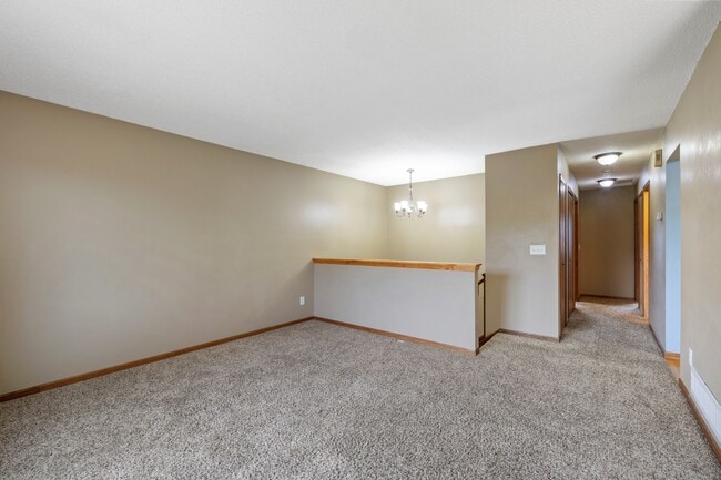 Photo - 16940 Glencoe Ave