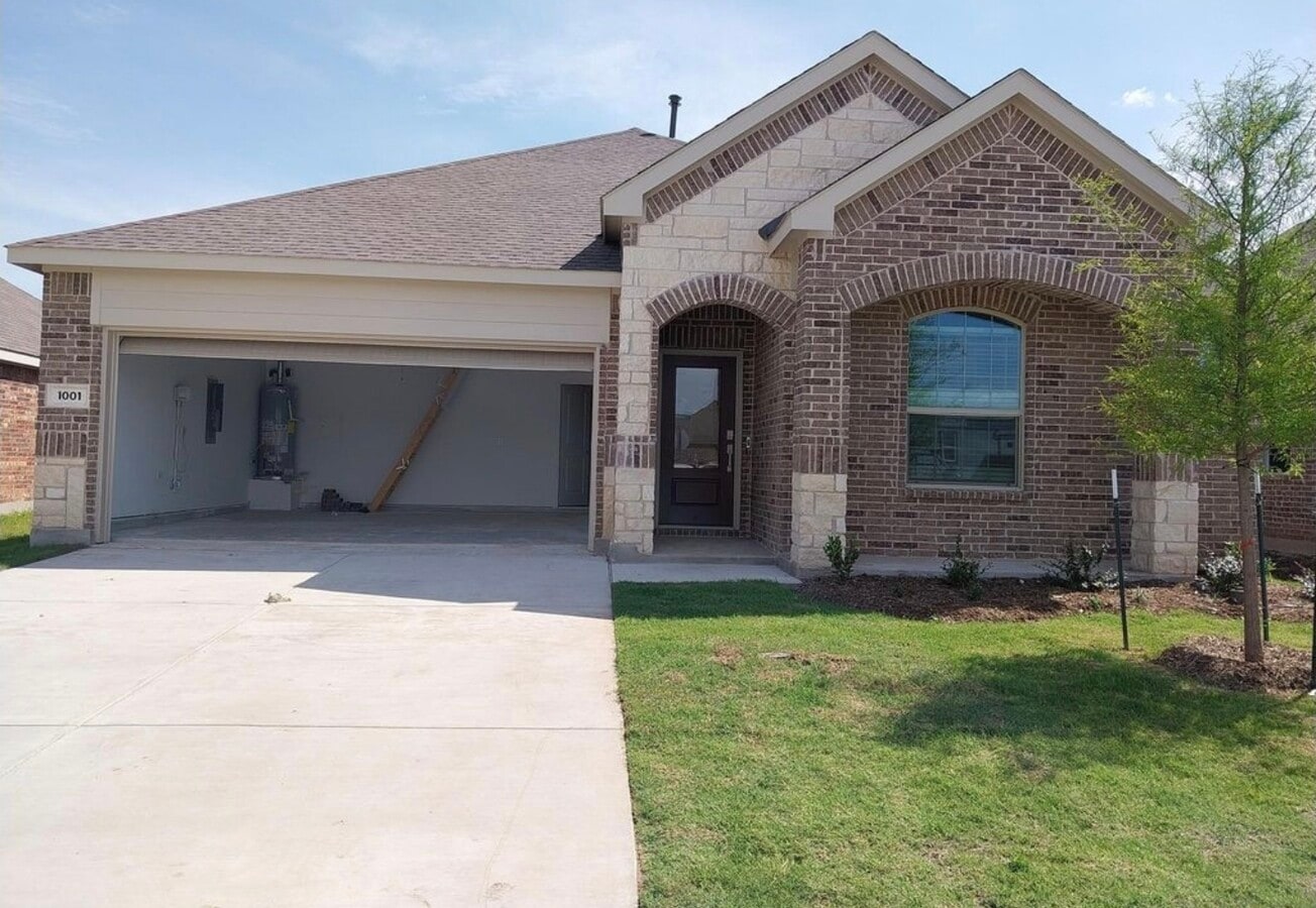 Photo - 1001 Rosewood St